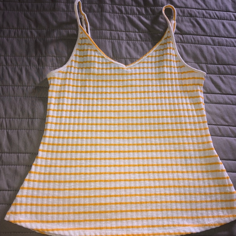 A cute comfortable short-sleeve shirt